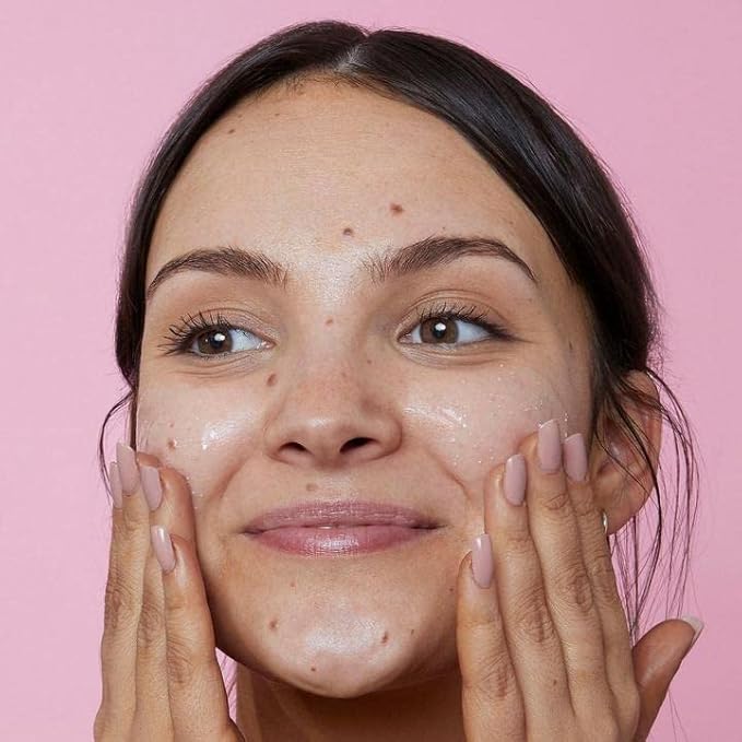 Soap & Glory Gentle Exfoliating Face Wash & Vitamin C Cleanser - 3-in-1 Exfoliator, Makeup Remover & Hydrating Facial Cleanser for Clean, Smooth & Radiant Skin for All Skin Types (350ml)