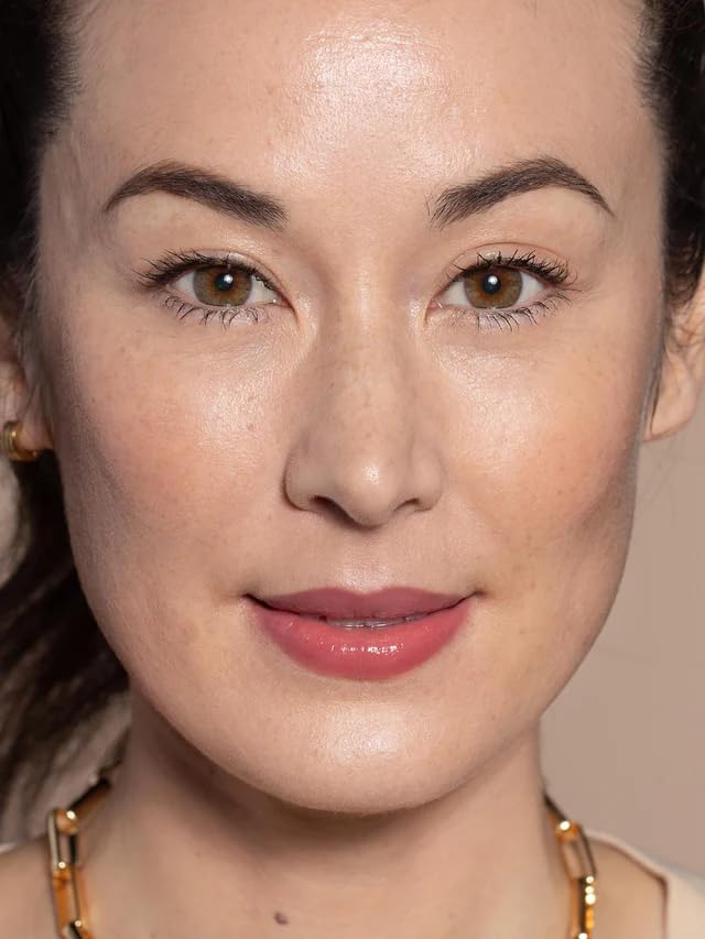 ILIA - Balmy Gloss Tinted Lip Oil | Non-Toxic, Cruelty-Free, Vegan, Hyaluronic Acid, Non-Sticky for Moisturizing + Plumping (Linger, 0.14 fl oz | 4.3 ml)