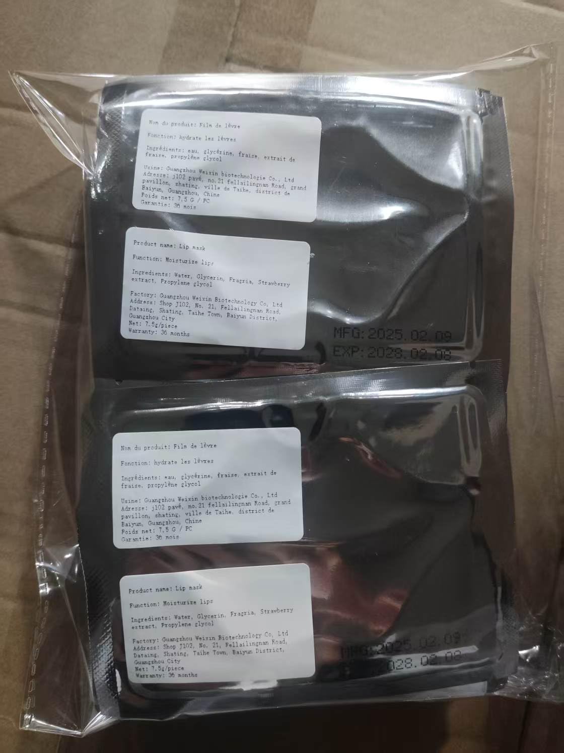 PERVALA 30Pcs Moisturizing Collagen Crystal Lip Mask, Lip Care Gel Pads for Dry Lips, Lip Patches, Reduce lip Wrinkles, Remove Chapped Skin, Firming & Hydrating & Plumping Your Lips（Pink）