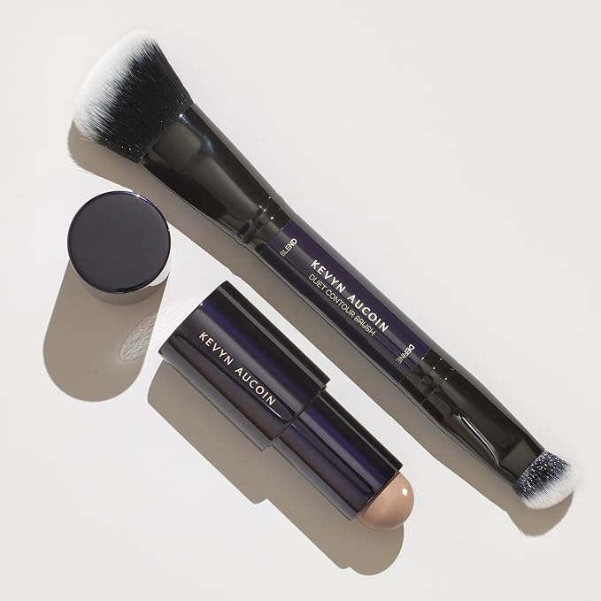 Kevyn Aucoin The Contrast Stick, Define color (deep in Italy.