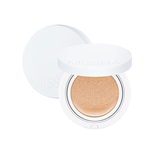 Missha Magic Cushion Moist Up No. 21 Light Skin Types