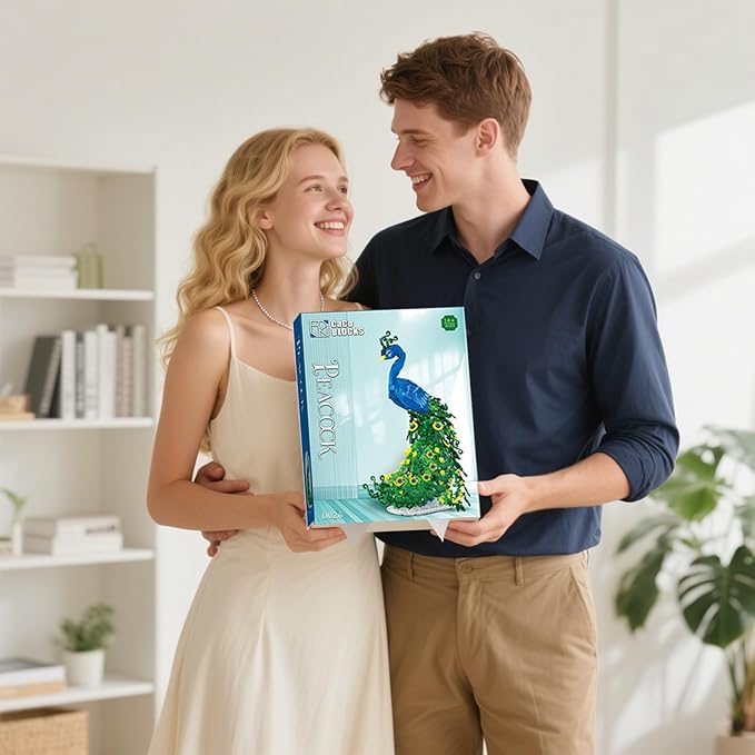 Flowers Peacock Building Block Set, Beautiful Fly Animal Art Bird Peacock on Botanical Green Vivid Feather DIY Flowers Building Kit, Home Office Decor Ideal Christmas Toy Gift for Teen, Adult(807PCS)