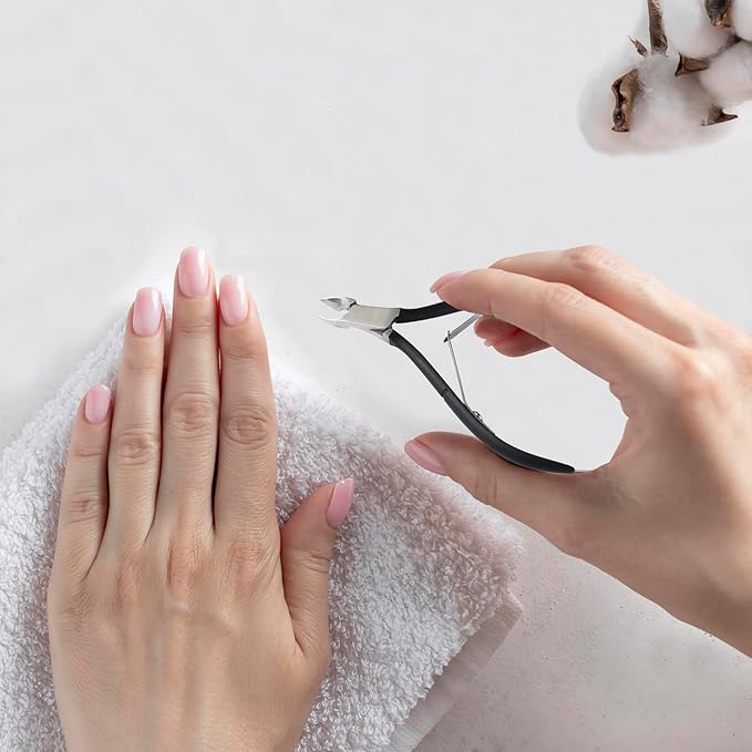 Cuticle trimmer with cuticle pusher,cuticle