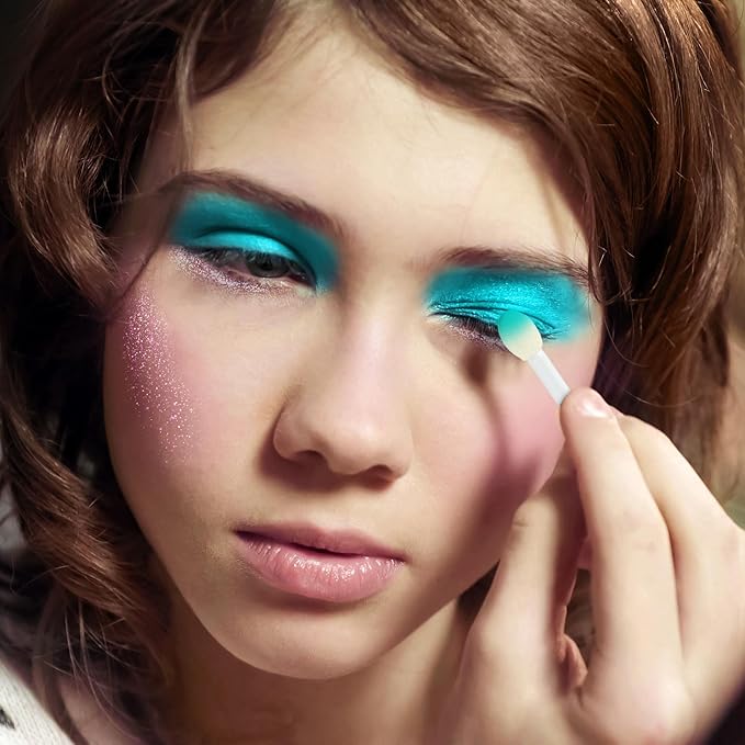 Expressions Cool Glisten & Glitter Makeup Palette 10