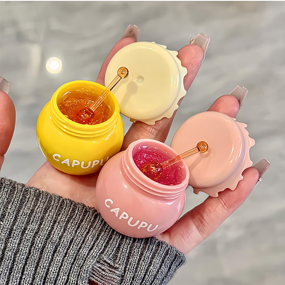 Baorder 2PCS Bee Lip Balm Honey Pot,Hydrating Honey & Peach Lip Mask,Moisturizing Lip Sleeping Prevention Dry and Cracked, Reduce Lip Lines