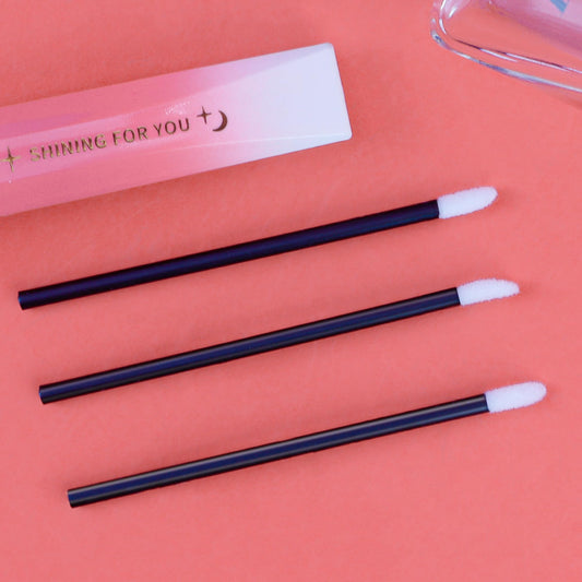 COCIDE 700Pcs Disposable Lip Brush– Lip Applicators Makeup Applicators Lipstick Brush Makeup Brushes & Tools Lip Wands Makeup Artist Kit Essentials Beauty Tools