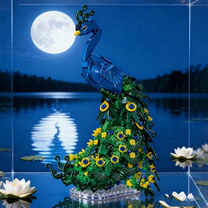 Flowers Peacock Building Block Set, Beautiful Fly Animal Art Bird Peacock on Botanical Green Vivid Feather DIY Flowers Building Kit, Home Office Decor Ideal Christmas Toy Gift for Teen, Adult(807PCS)