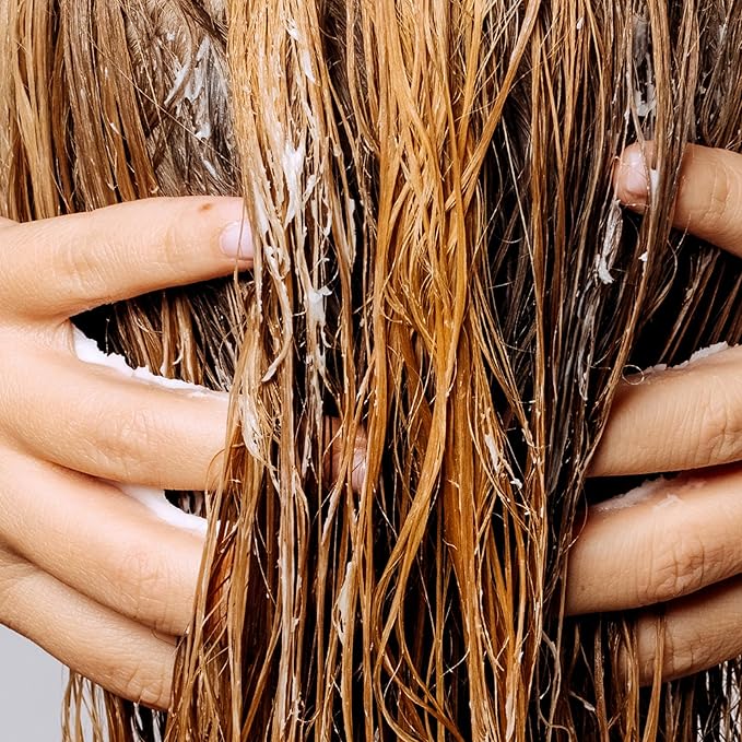 Geologie Smoothing Hair Co-Wash | 4-in-1 Hair Cleanser, Conditioner, Mask & Serum | Avocado Oil, Coconut Oil, Squalane & Vitamin B5 Formula For Men & Women | Eco-Friendly Pouch 84% Less Plastic